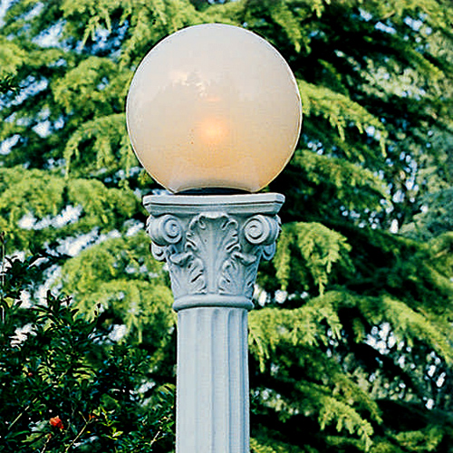 イタリア製　コラム型庭園灯