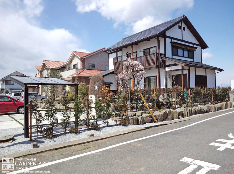施工後の庭石据付の様子