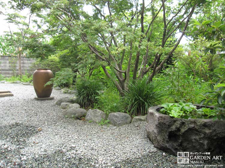 つくばい　手水鉢　水鉢　庭石