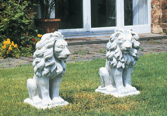 イタリア製動物像ガーデン オーナメント 古代エジプトのライオン