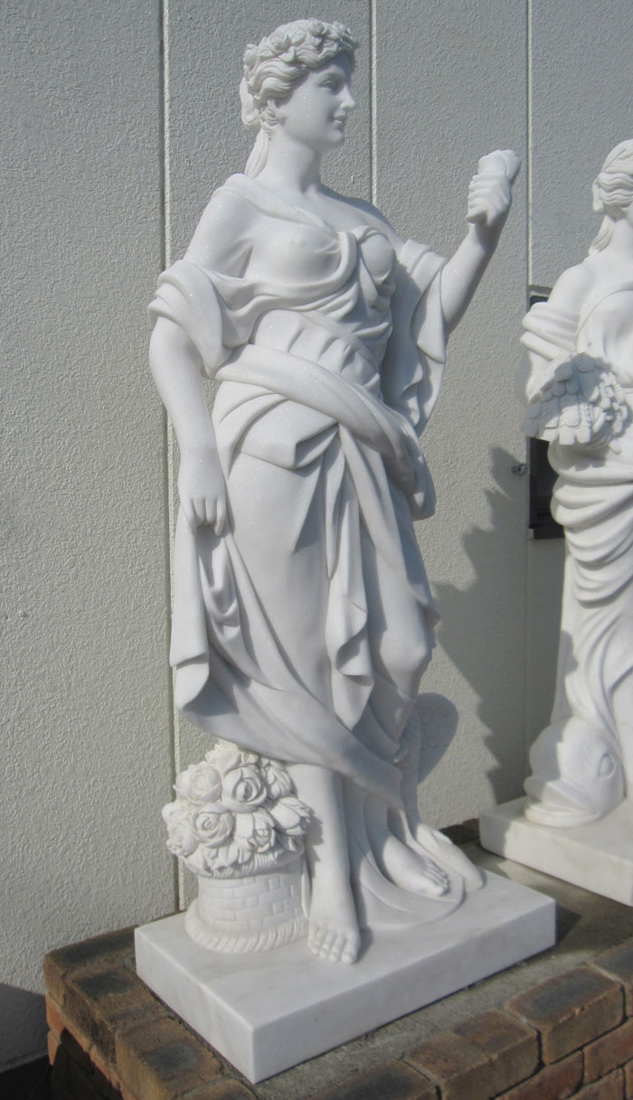 天然大理石彫刻（石像） 花飾りのヴィーナス（乙女像）の販売ページです。