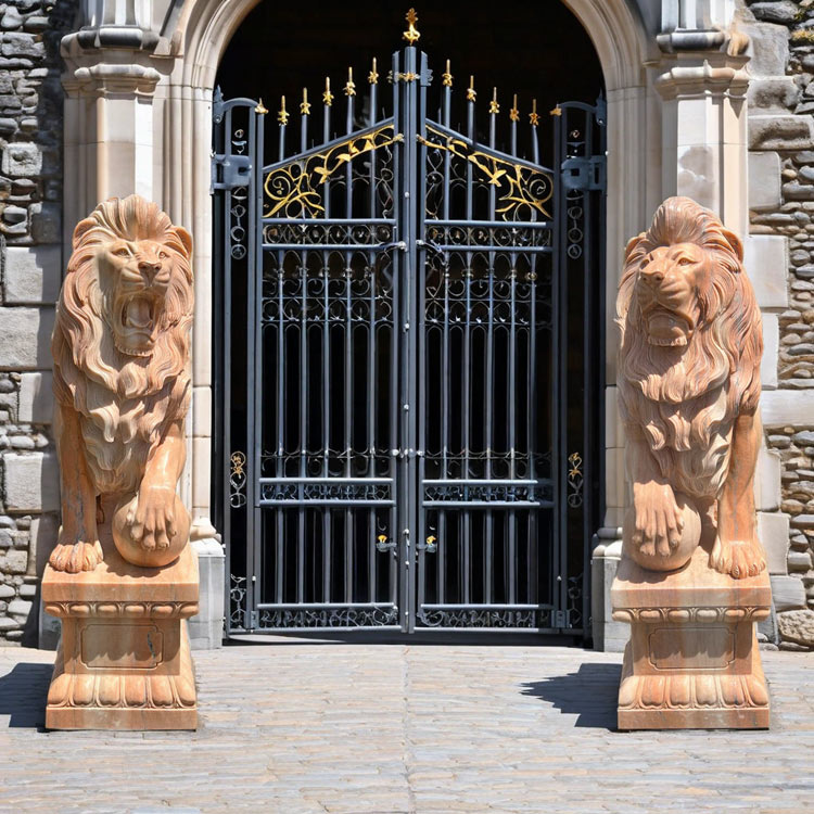 ライオン像 大理石　特集記事