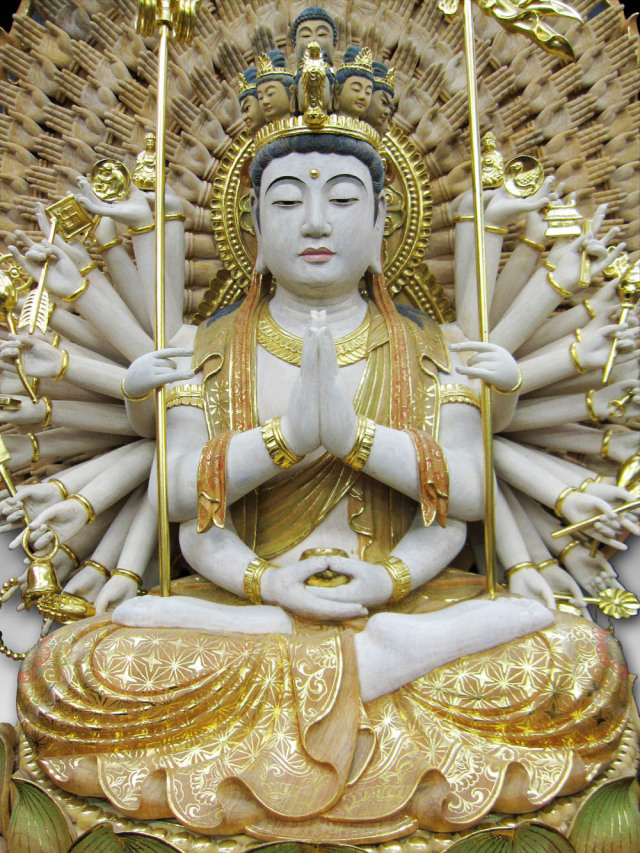 千手観音の仏像販売 千手観音菩薩座像は木彫りを彩色仕上げしています。