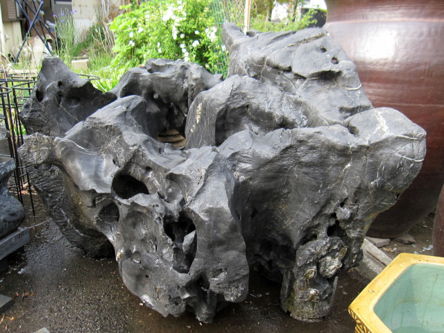 太湖石 景石 銘石 庭石 自然石 希少 穴あき石 177cm 大型 飾り石 鑑賞