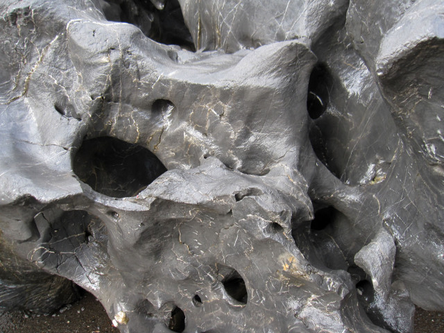 太湖石 景石 銘石 庭石 自然石 希少 穴あき石 177cm 大型 飾り石 鑑賞