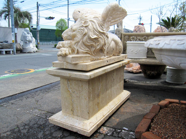 翼を持つライオン 有翼の獅子 石像 大理石彫刻像 ベネツィアの象徴